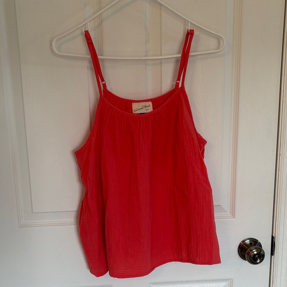 Universal Thread Coral Tank